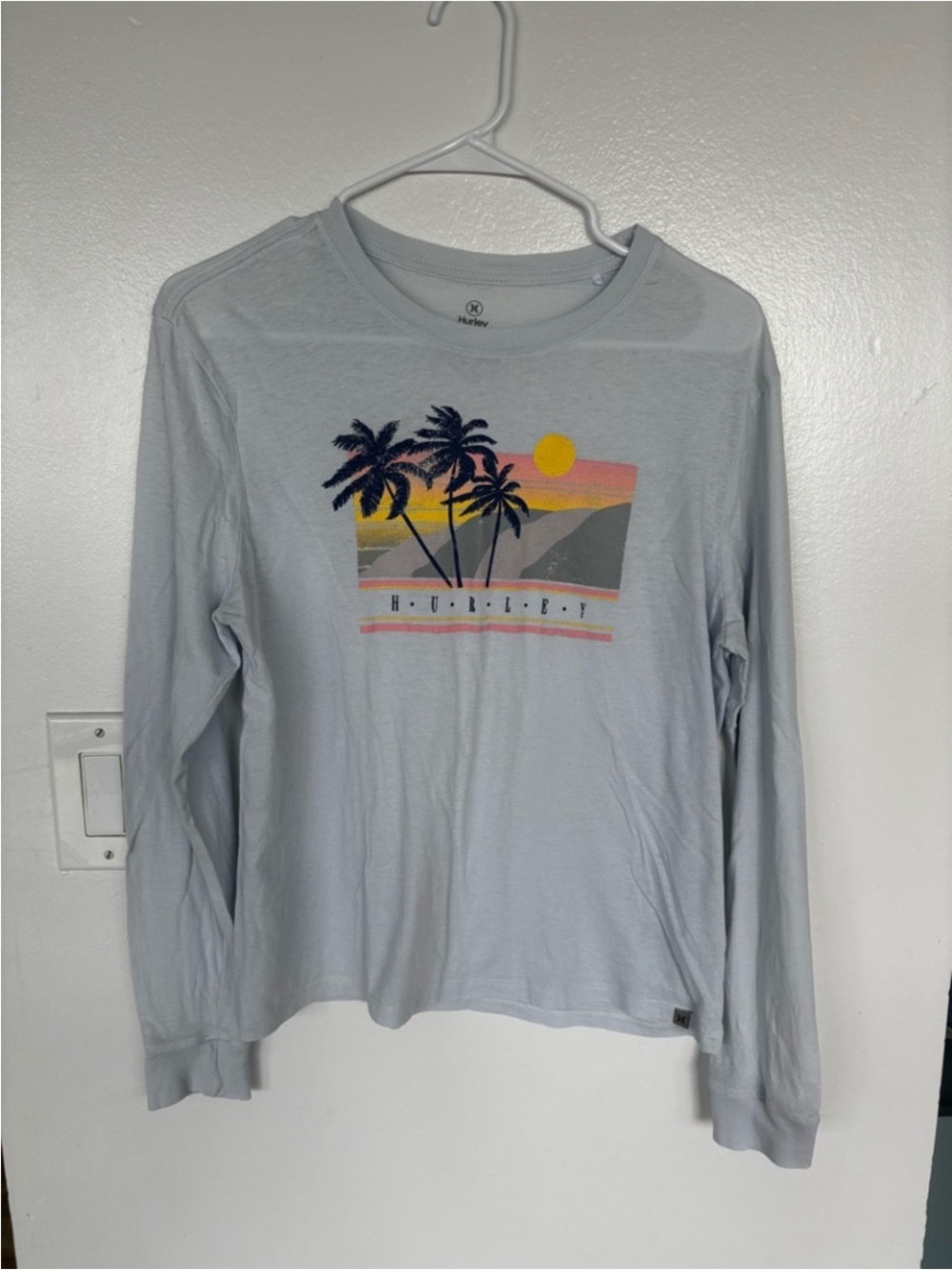 Hurley Long-Sleeve Graphic Tees in Coral and Baby Blue - Picture 2 of 7
